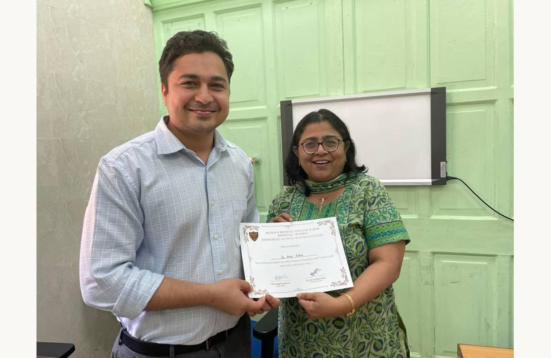 Dr. Anav Rattan receiving Cochlear Implant training certificate at KEM Hospital Mumbai