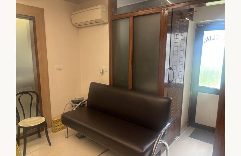 Consultation chamber entrance for Senior ENT Surgeon Dr. Ganesh Dutt Rattan